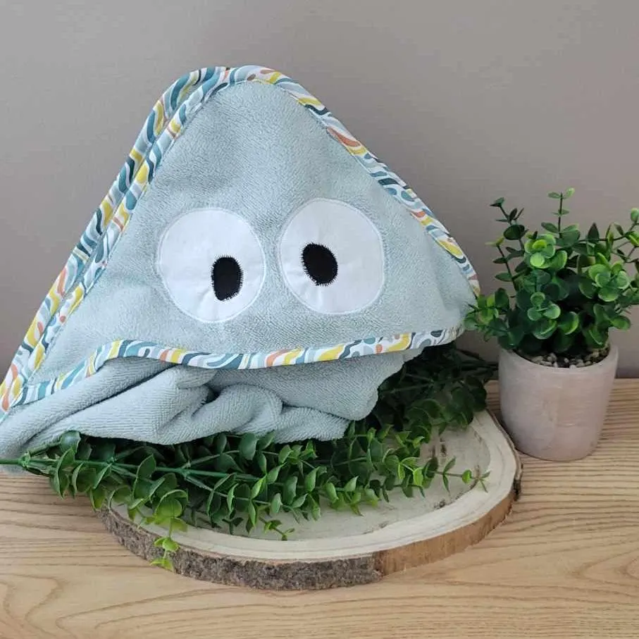 Cape de bain bébé